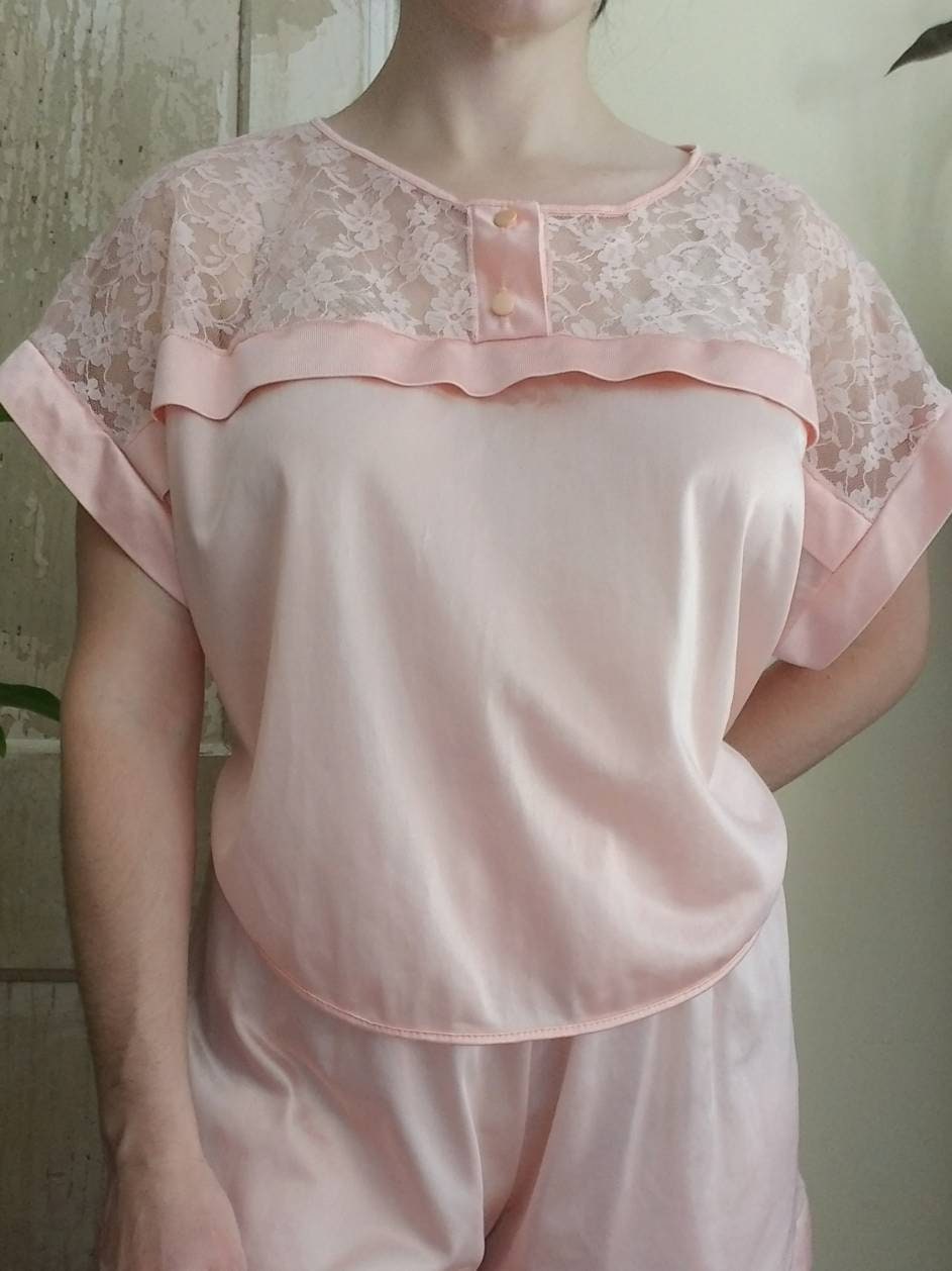 Vintage Pink Pajama Set / Jill Andrea / Medium / Shorts Set / Nylon / Lace / Top Set / Short Sleeves / Pajamas / Sleep Set / PJs / Lingerie