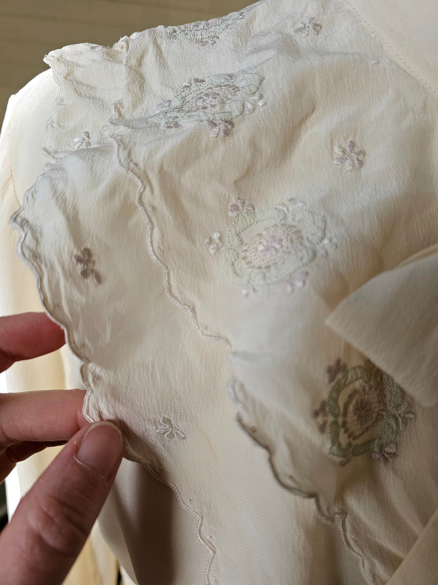 Vintage blouse Tramo size 42 pussy bow collared ruffled flounce long sleeve pure silk embroidered floral cream button up front scallop edge feminine flowy dressy fancy academia librarian granny chic