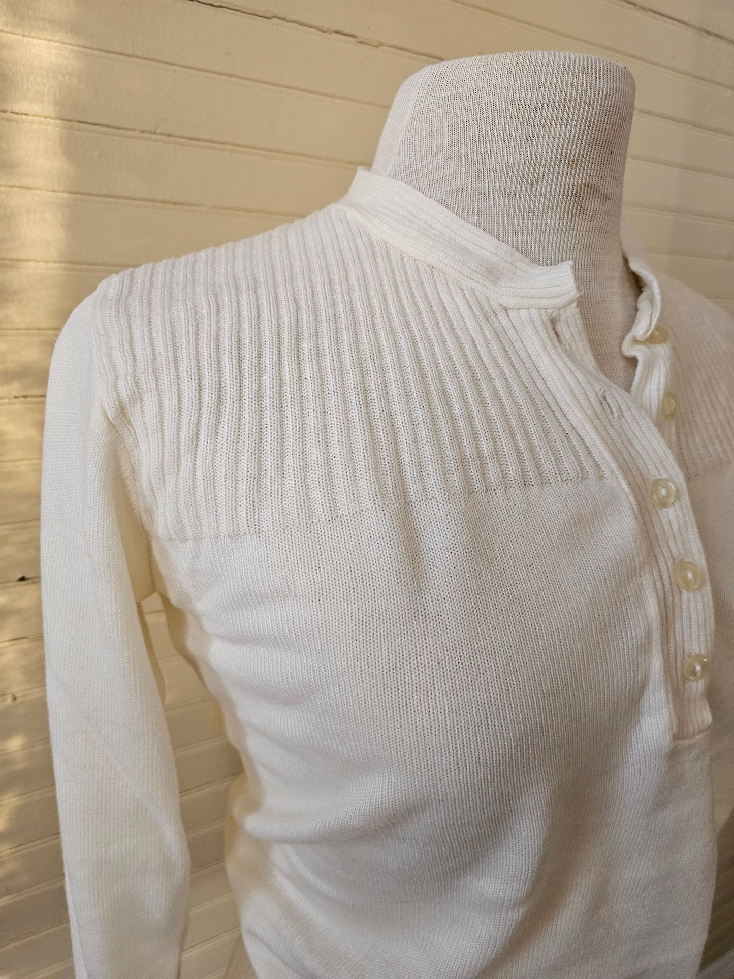 Vintage sweater white long sleeve button up v neck pullover ribbed stretchy simple knit layering shirt gender neutral men women