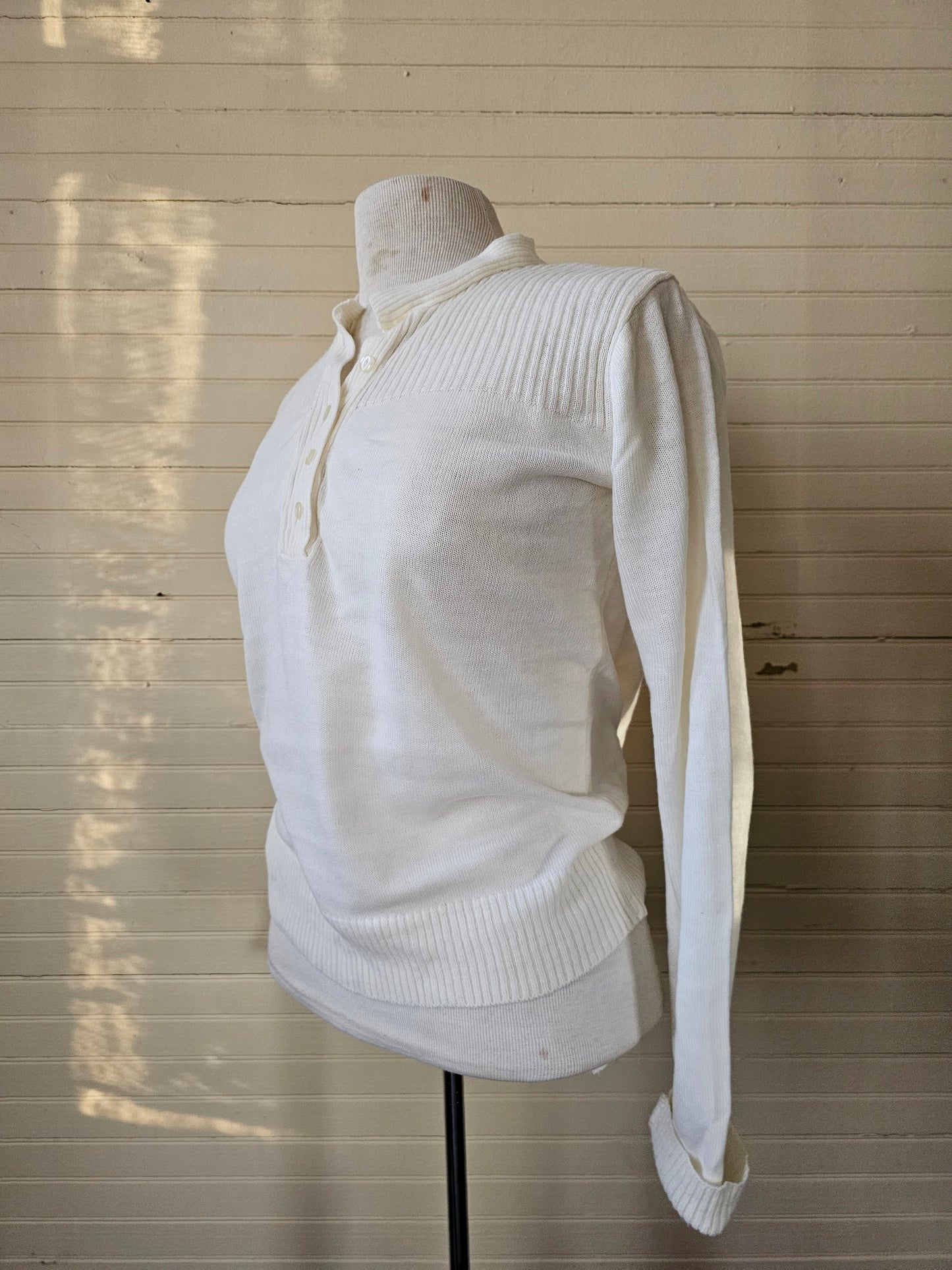 Vintage sweater white long sleeve button up v neck pullover ribbed stretchy simple knit layering shirt gender neutral men women