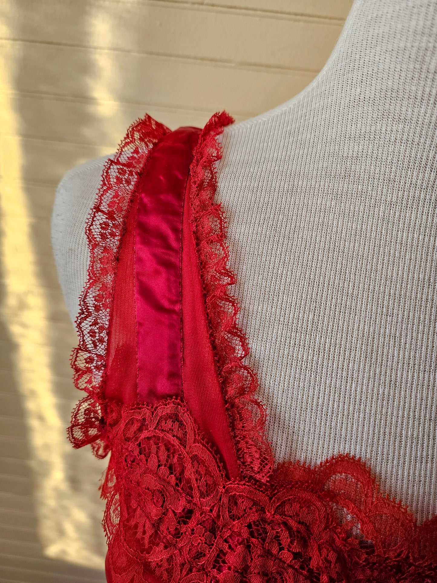 Vintage nightgown peignoir red long maxi ankle length sleeveless square neckline lace trim tiered sheer 70s 80s waist tie romantic feminine boudoir lingerie