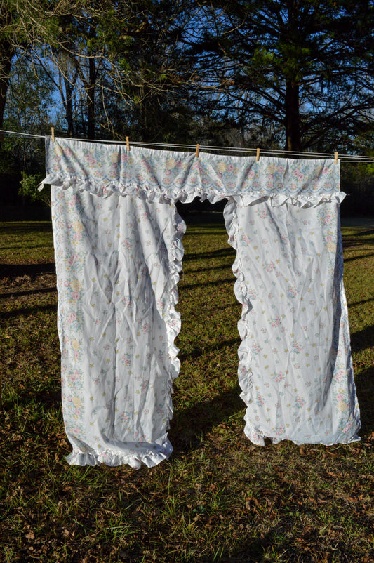 Vintage shower curtain Excell Home Fashions 80s 90s floral white pink blue pastels ribbon bow tiered split swag ruffled cottagecore country farmhouse granny chic shabby chic