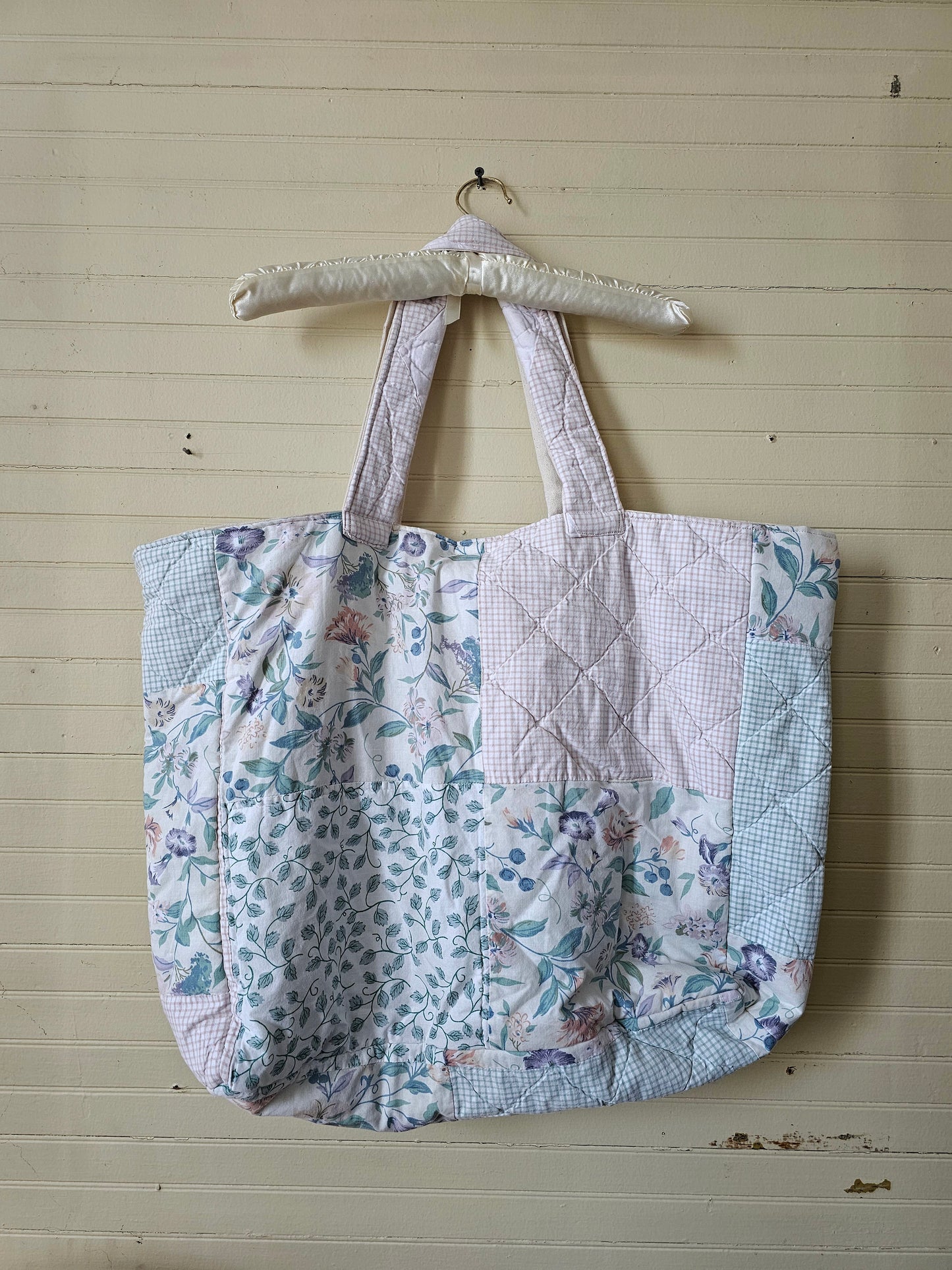 Handmade quilt bag, green pink patchwork floral large oversized carryall tote fully lined cream canvas tie closure inside pocket refashioned repurposed upcycled granny chic