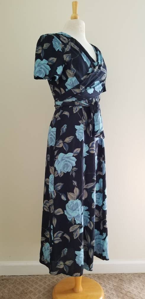 Vintage dress, Carole Little size 14 cottagecore romantic floral rose black blue wrap short sleeves rayon maxi