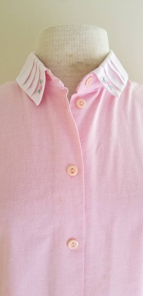 Vintage Pink Blouse / That's Me / Cotton Blouse / Button Up Shirt / Collared Shirt / Short Sleeves / Embroidered / Pleats / Rose / 80s Top