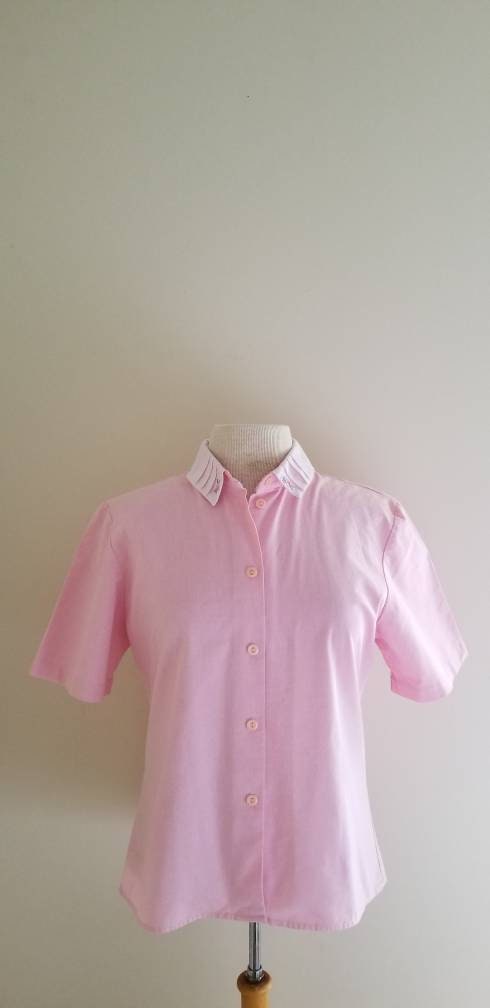 Vintage Pink Blouse / That's Me / Cotton Blouse / Button Up Shirt / Collared Shirt / Short Sleeves / Embroidered / Pleats / Rose / 80s Top