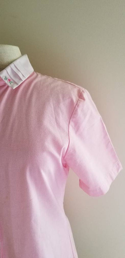 Vintage Pink Blouse / That's Me / Cotton Blouse / Button Up Shirt / Collared Shirt / Short Sleeves / Embroidered / Pleats / Rose / 80s Top