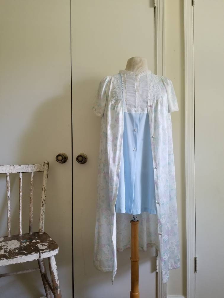 Vintage Floral Vanity Fair Dress Robe