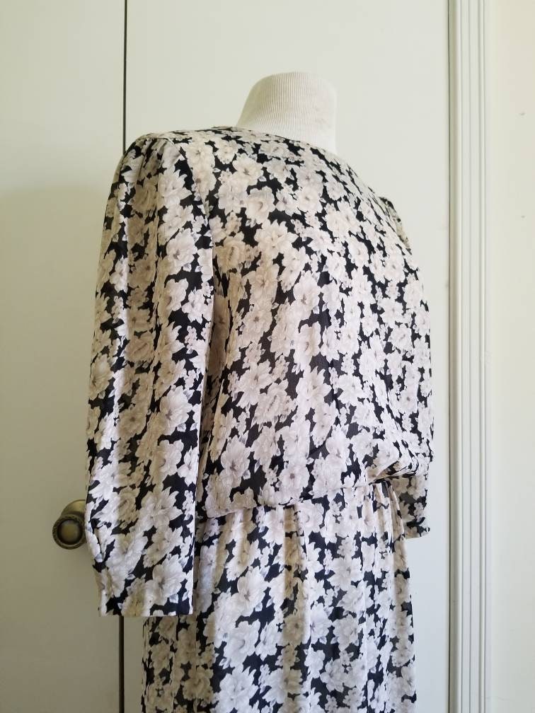 SALE Vintage Black and Cream Floral Dress / Amy Deb / 14