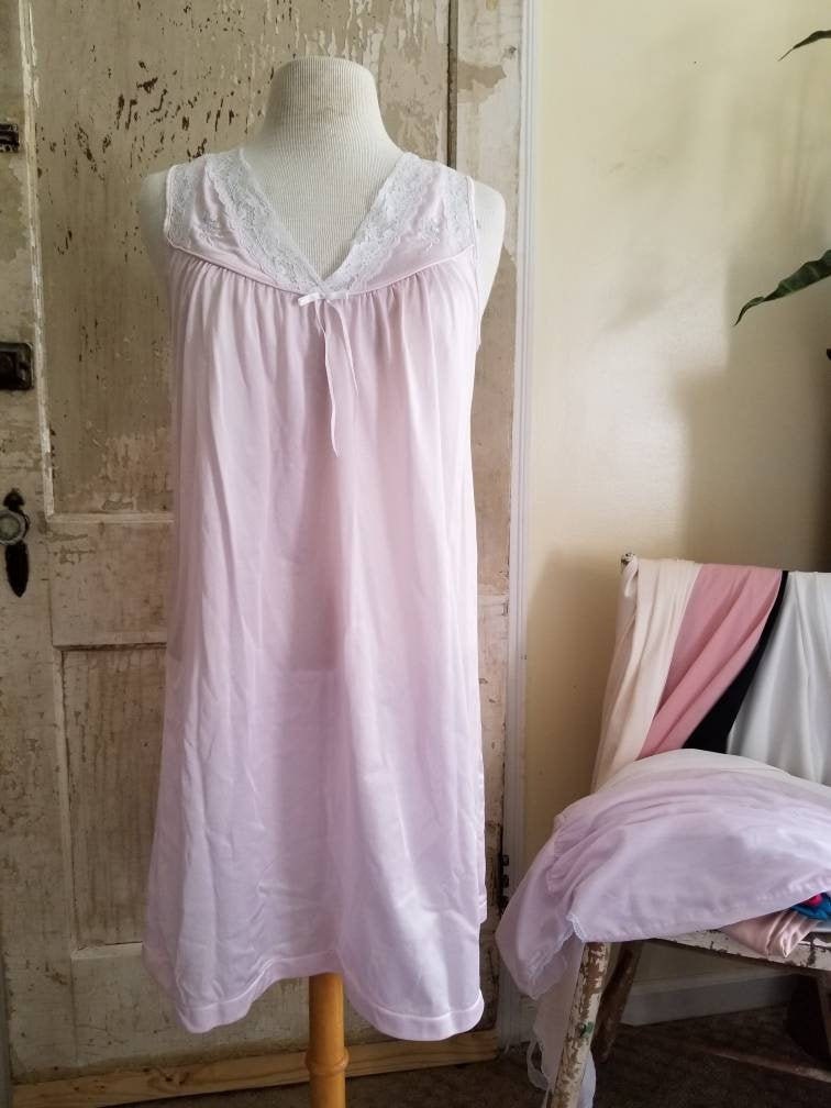 Vintage Pink Nightgown / Lady Manhattan Nightgown / Lingerie Nightgown / Pink Lace Nightgown