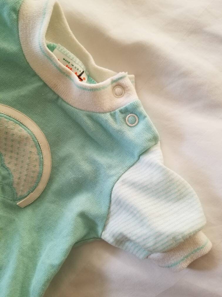 SALE Vintage Infant Bodysuit / Health-tex / 18 mos. / Teal Baby Sunsuit / Parachute Applique / Gender Neutral / Cotton Knit / Short Sleeves