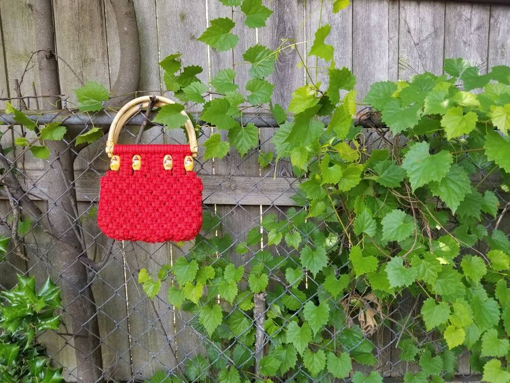 Vintage Mushroom Purse / Bamboo Handle / Macrame Bag / Top Handle / Red / 70s / Lined / Painted Beads / Boho / Kitschy / Bohemian / Kawaii