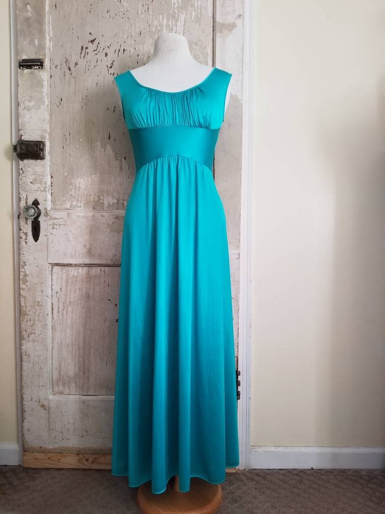 Vintage Green Nightgown / Vanity Fair / Size 32 / Grecian / Scoop Neck / Long / Maxi / Ankle Length / Sexy / Peignoir Gown / Sleeveless