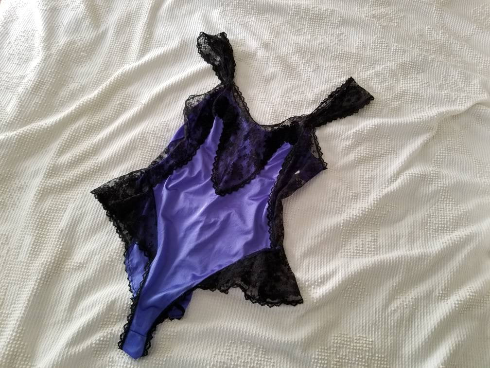 Vintage Teddy Lingerie / Henson Kickernick / Medium / Blue / Black Lace / Sheer / See-through / Ruffles / Romantic / Sexy / Nylon / 70s