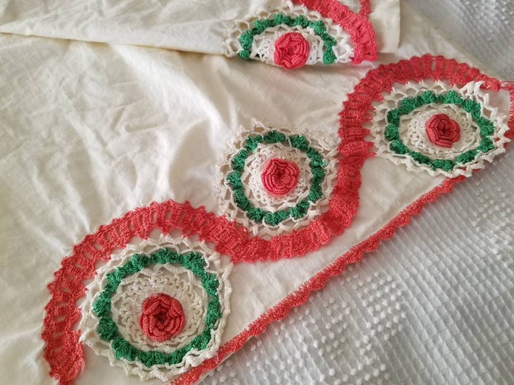 SALE Vintage Crochet Pillowcases / Set of 2 / Pair / Handmade / Pink / Green / Off White / Cream / Scallop / Rose / Medallion / 3-D / Granny Chic