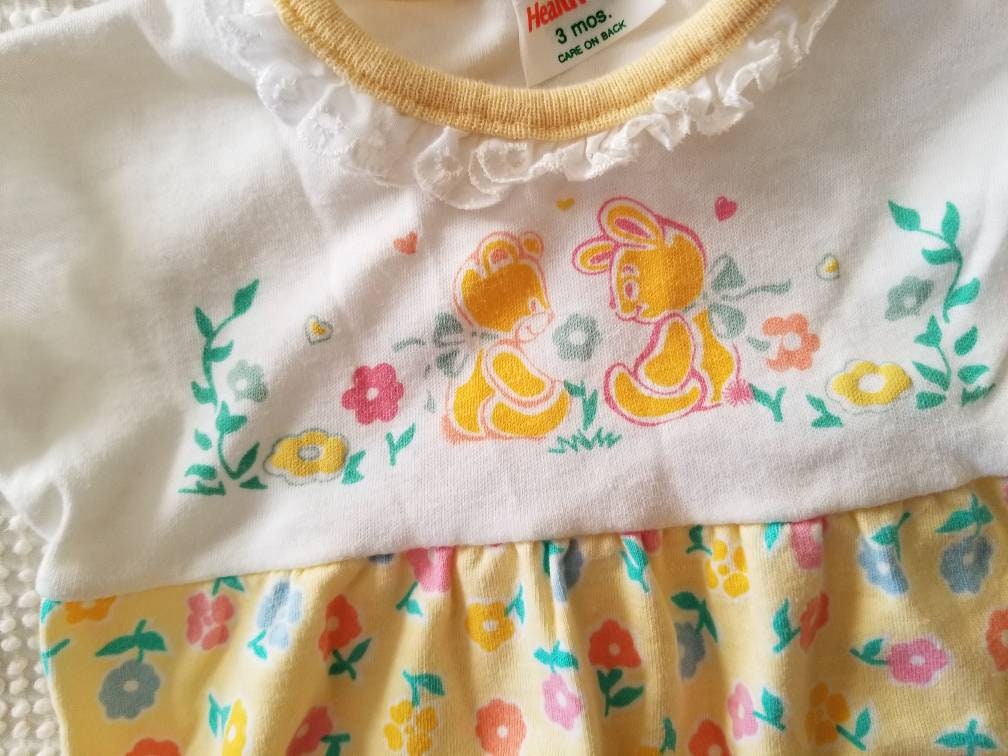 SALE Vintage Yellow Romper, infant, baby, girl, Health-Tex, 3m, bear, bunny, floral, flowers, lace trim, short sleeves, crotch snaps, bodysuit