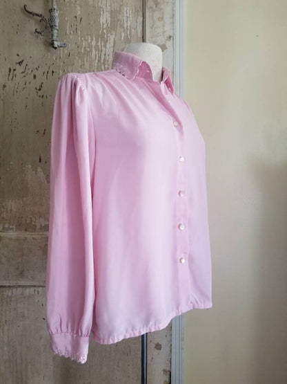 Vintage blouse, Jody, pink, bubblegum, long sleeves, shirt, button up, dressy, floral, lace, medium, collar, women, puff sleeves, girly, 70s