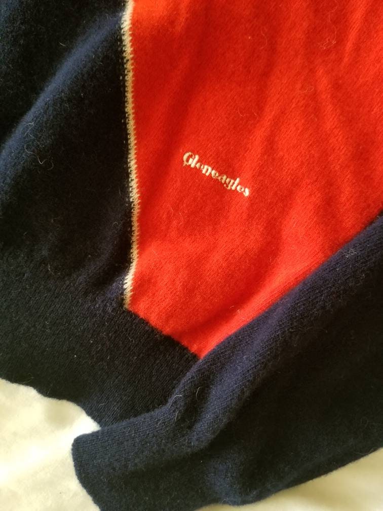 SALE Vintage sweater, The Gleneagles Range, wool, Scotland, long sleeves, red, white, navy blue, small, medium, 70s, pullover, crew neck, unisex