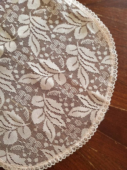 SALE Vintage table runner, pink, lace, floral, trim, dainty, feminine, shabby chic, granny chic, oblong, oval, rectangle, table linen, cottage