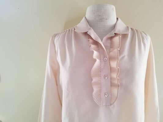 Vintage blouse, Bonne Petite by Bradley, long sleeves, cream, peach, button up, collar, ruffle, feminine, 70s, dressy, fancy, pleated, tunic