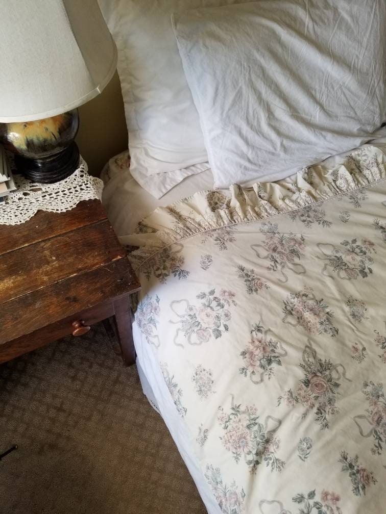 SALE Vintage floral sheets, JCPenney, full, double, set of 2, fitted, flat, ribbon, rose, cream, pink, blue, shabby chic, granny chic, cottage