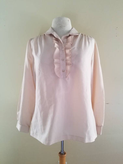 Vintage blouse, Bonne Petite by Bradley, long sleeves, cream, peach, button up, collar, ruffle, feminine, 70s, dressy, fancy, pleated, tunic