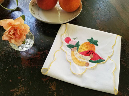 SALE Vintage bread liner, bread warmer, embroidered, fruit, applique, dinner rolls, muffins, cookies, cover cloth, wrap, table linen, granny chic