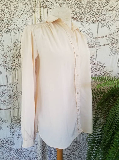 Vintage blouse, Evan Picone, butter yellow, pale, pastel, long sleeves, straight collar, button up front, fancy, dressy, casual, simple, 70s