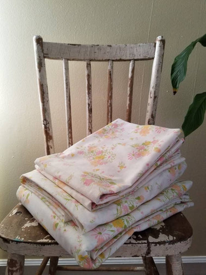 SALE Vintage sheets, Monticello Cannon, full, double, set of 4, fitted, flat, pillowcases, floral, bright, yellow, pink, granny chic, shabby chic