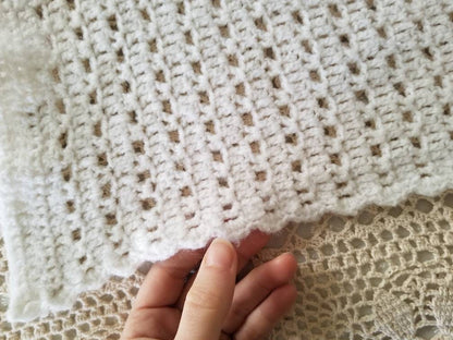 SALE Vintage baby blanket, white, handmade, crochet, throw, gender neutral, boy girl, newborn gift, nursery, crib bedding, scallops, small