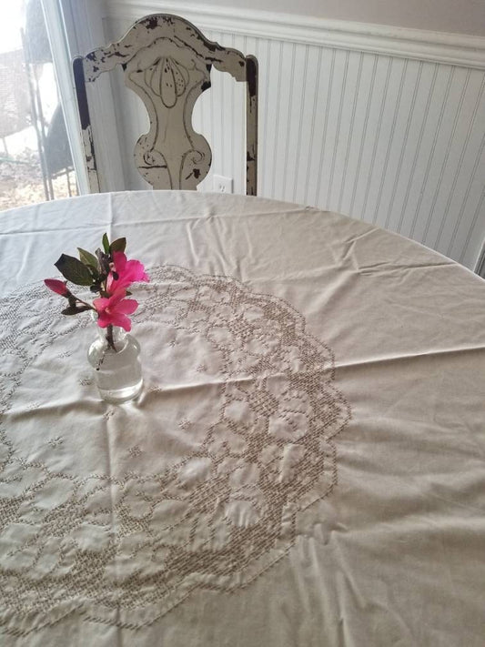 SALE Vintage table linens, tablecloth, napkins, set of 3, circle, cream, neutral, floral, embroidered, handmade, granny, shabby chic, cottagecore