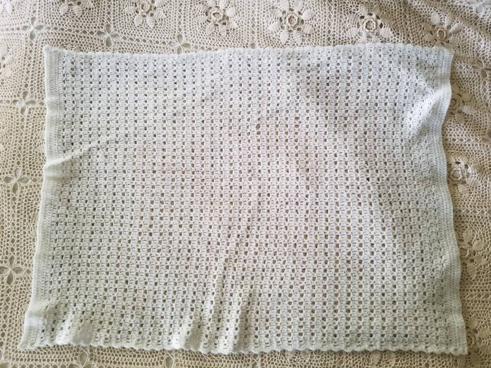 SALE Vintage baby blanket, white, handmade, crochet, throw, gender neutral, boy girl, newborn gift, nursery, crib bedding, scallops, small