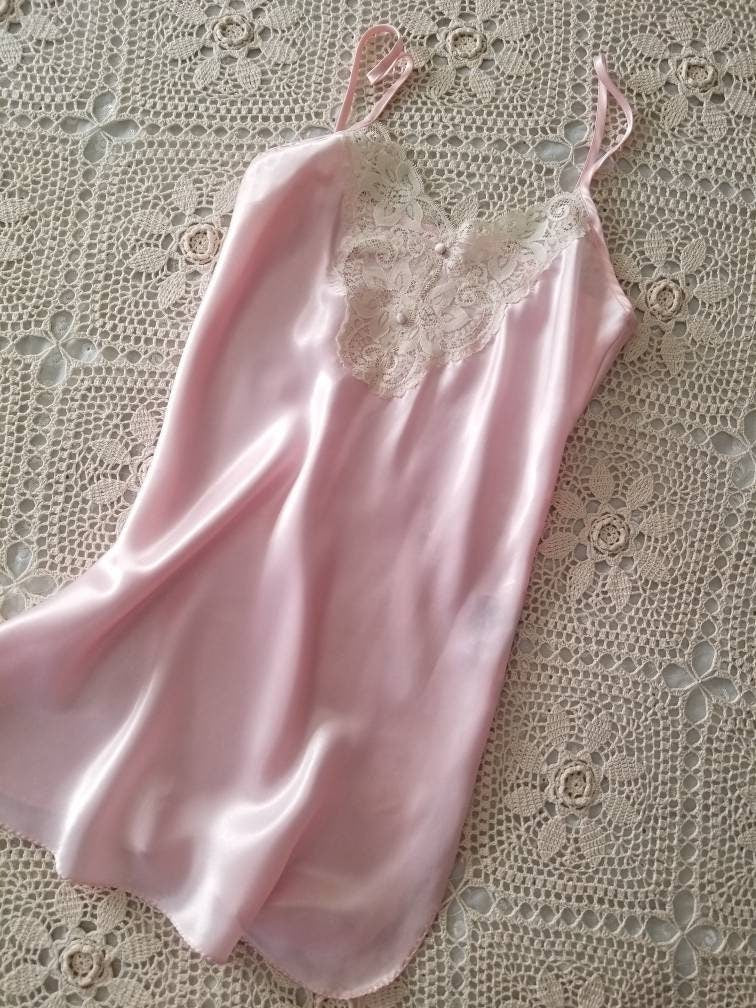 Vintage nightgown, California Dynasty, small, babydoll, pink, short, lace, v neck, spaghetti straps, sleeveless, lingerie, sexy, leg slits