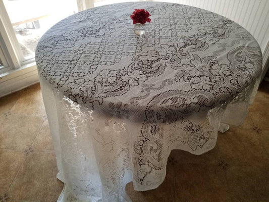 SALE Vintage tablecloth, white, lace, rectangle, floral, granny chic, shabby chic, grandmillennial, cottagecore, country, farmhouse, lattice