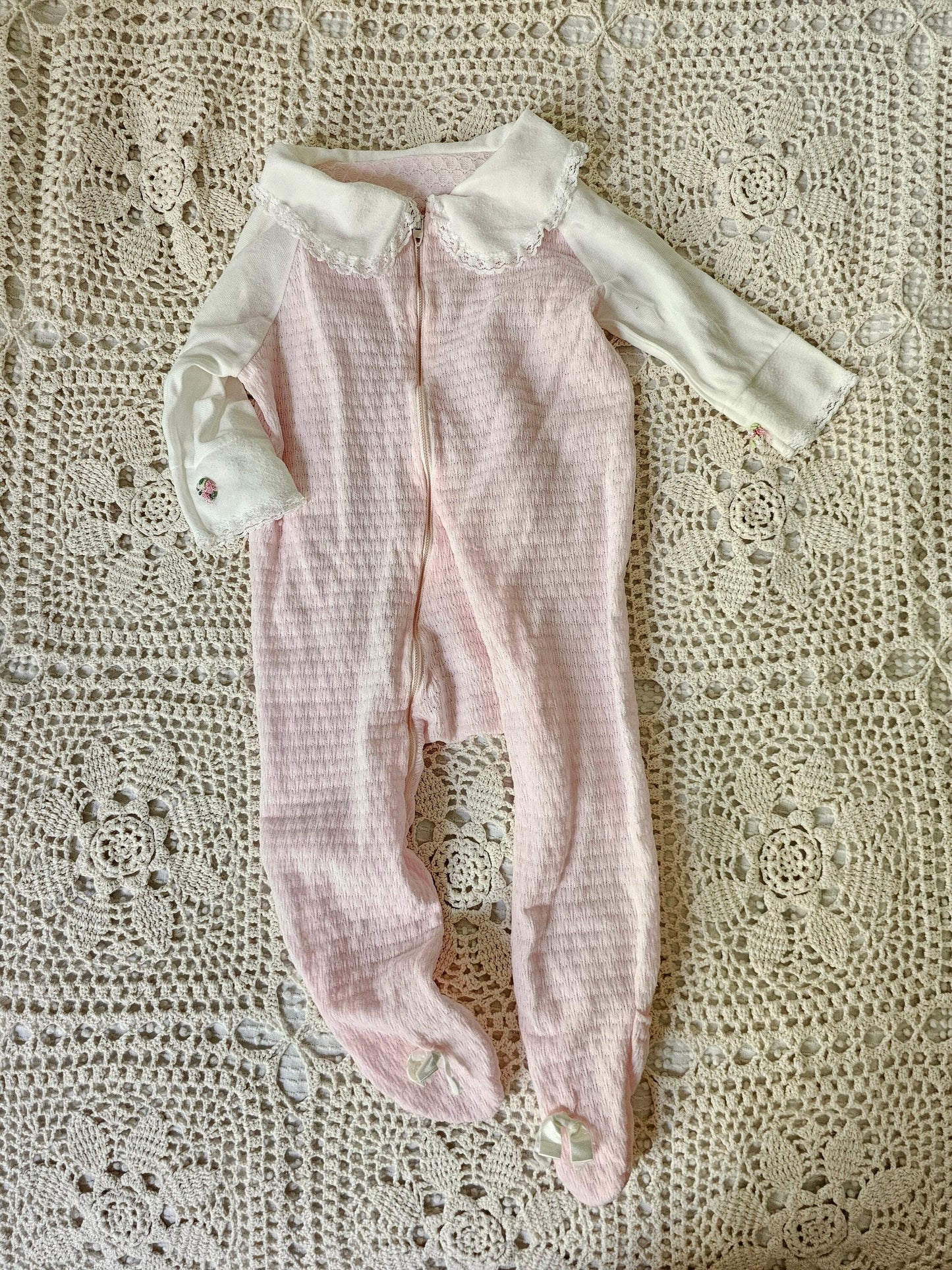 Vintage sleeper, newborn baby infant girl pink long sleeves footed zipper collar rosettes lace trim pajamas baby shower gift retro nursery