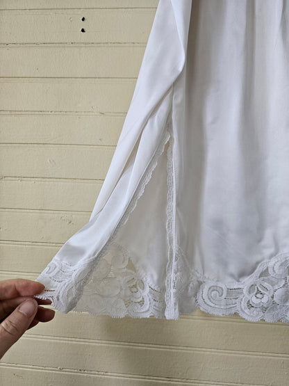 Vintage slip, Vanity Fair 42 large skirt mini short white leg slit lace trim elastic waist 18" long nylon lingerie women intimates half slip