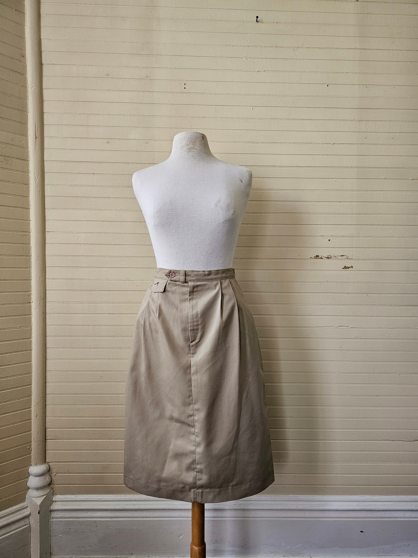 Vintage skirt, Decoy Collection 10 tan khaki waistband A line button front zipper preppy pleated below knee embroidered duck pockets 80s 90s