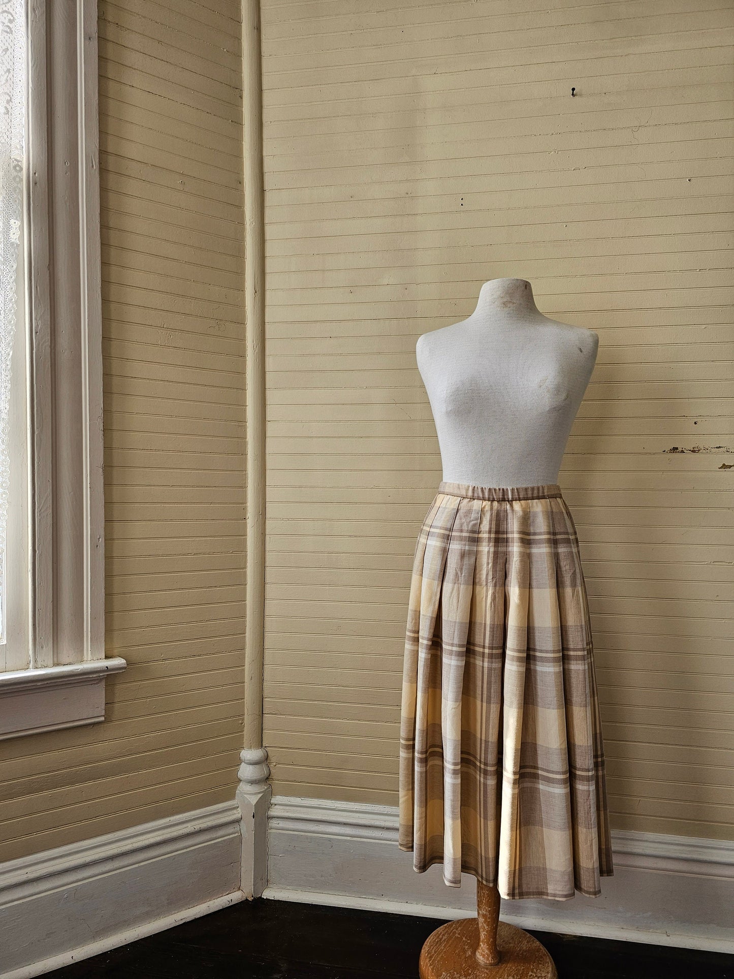 Vintage skirt, Pendleton 8 plaid yellow brown waistband zipper button pleated midi below knee A line wool preppy Scottish cosplay 90s