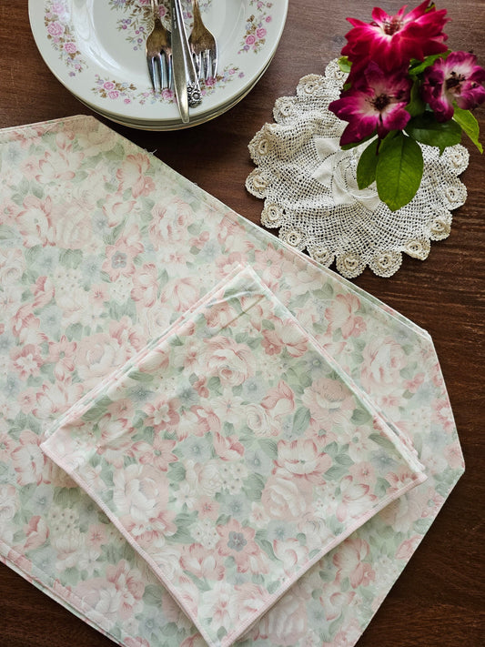 Vintage table setting, set of 8 placemats napkins floral pink green new unused cottagecore country farmhouse granny shabby grandmillennial