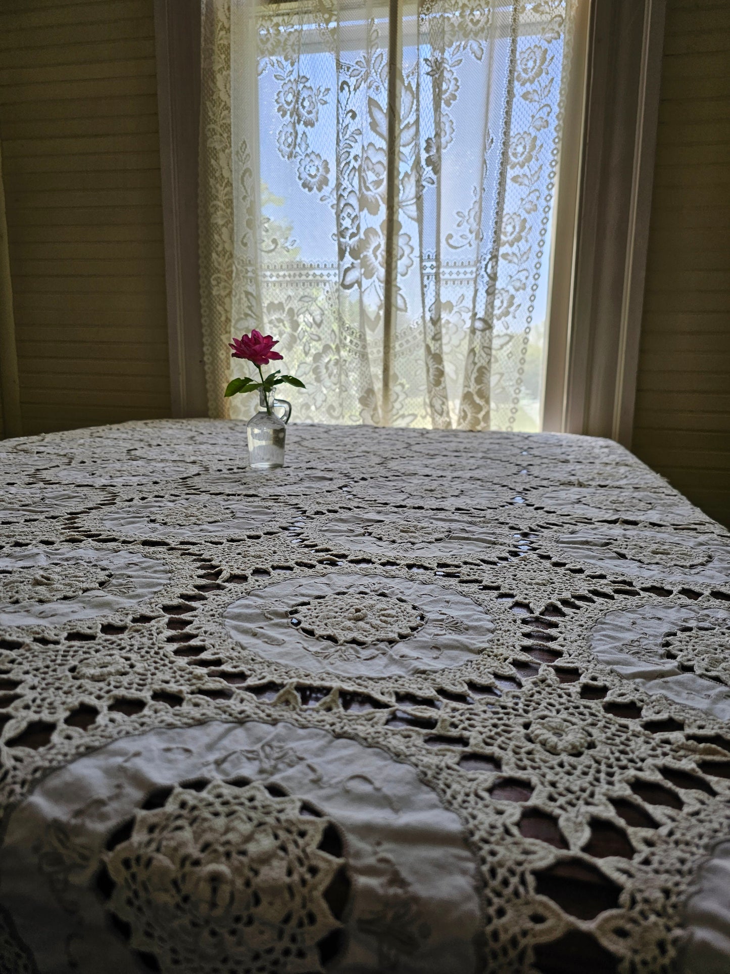 Vintage tablecloth beige rectangle crochet medallion embroidered floral doily granny shabby chic country farmhouse Victorian grandmillennial